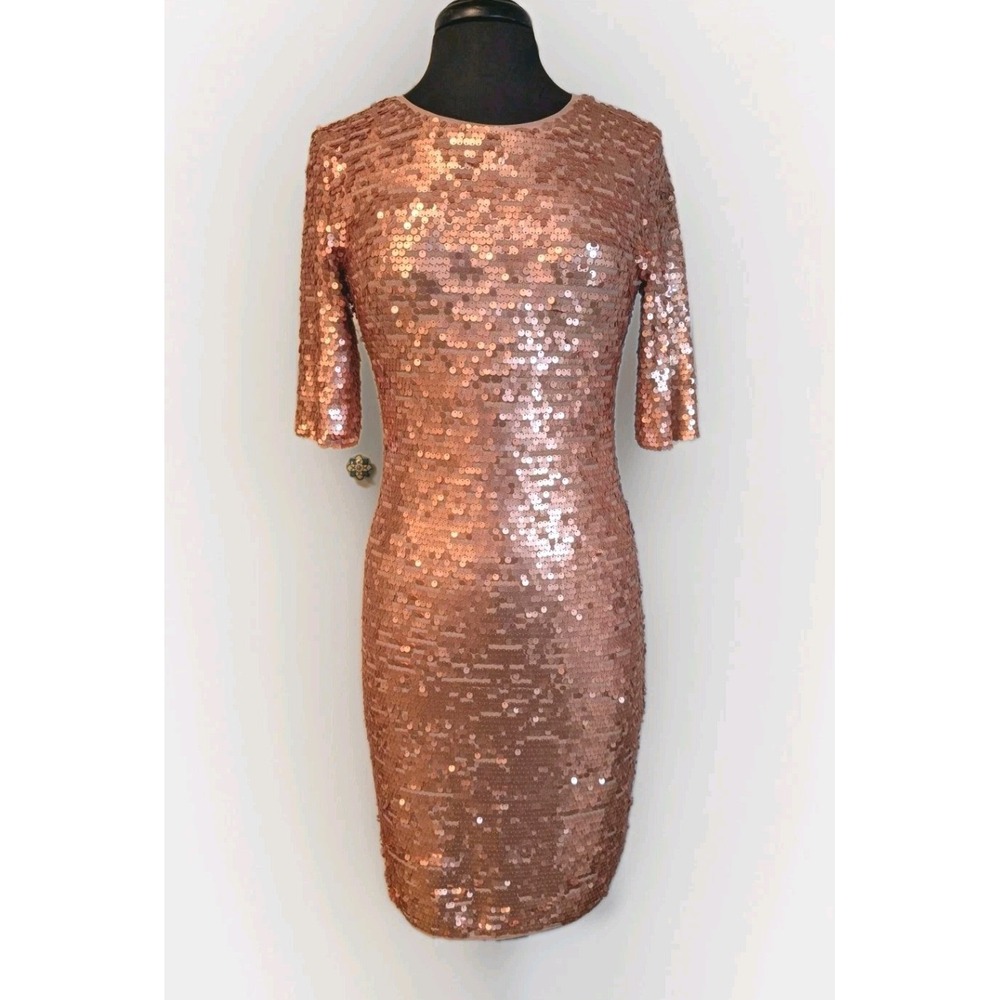 BCBG MAXAZRIA Rose Gold Sequin Bodycon Stretch Party Dress‎ 1/2 Sleeve. Size Med